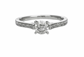 14 Karat White Gold Engraved Solitaire Engagement Ring Wonderful Object