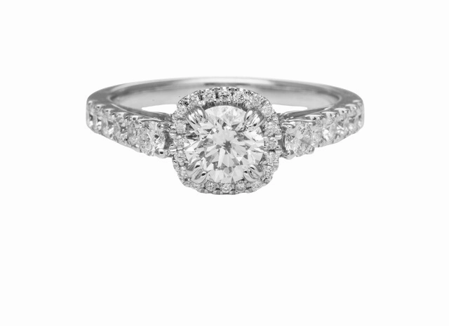 Luxury Look 14 Karat White Gold Halo Engagement Ring (1.34cttw)