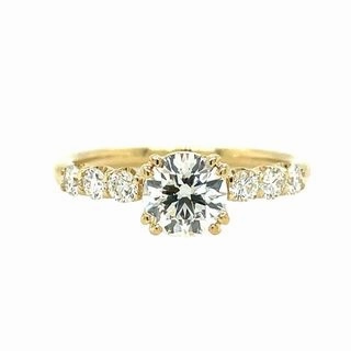 Beautiful Object Eternal Embellishment 14 Karat Yellow Gold Straight Engagement Ring (1.08cttw)
