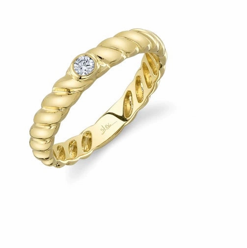 14K Yellow Gold .07cttw Bezel Set Diamond Fashion Ring Glow Effect