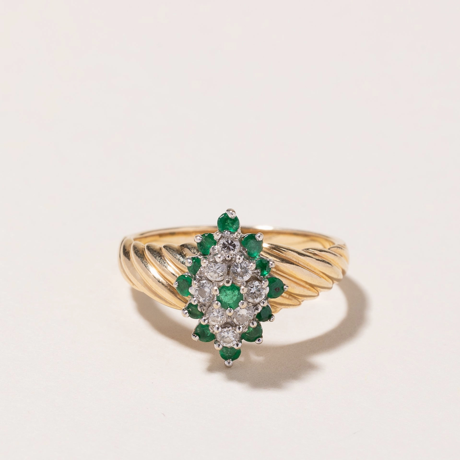 14K Yellow Gold Emerald & Diamond Ring | 0.30ctw, 0.22ctw | SZ 7.25 Distinctive Style