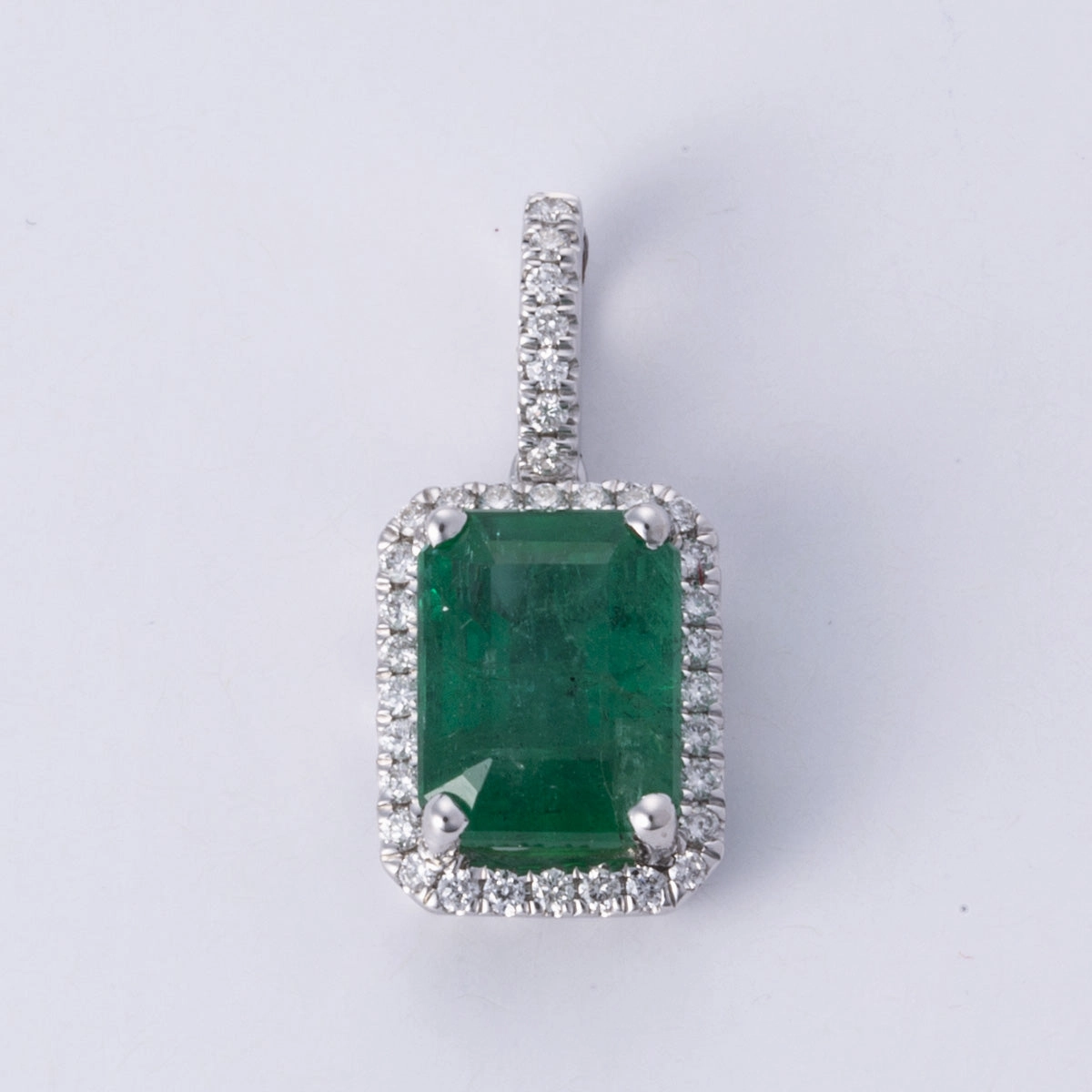18k White Gold Emerald and Diamonds Pendant | 3.26 ct, 0.23 ctw Muted Style Autumn Glow