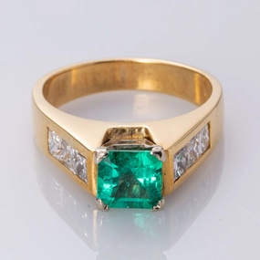 Minimal Feature Dressy look 18K Yellow Gold Emerald and Diamond Ring | 1.14 ct, 0.75 ctw | SZ 6.25 |