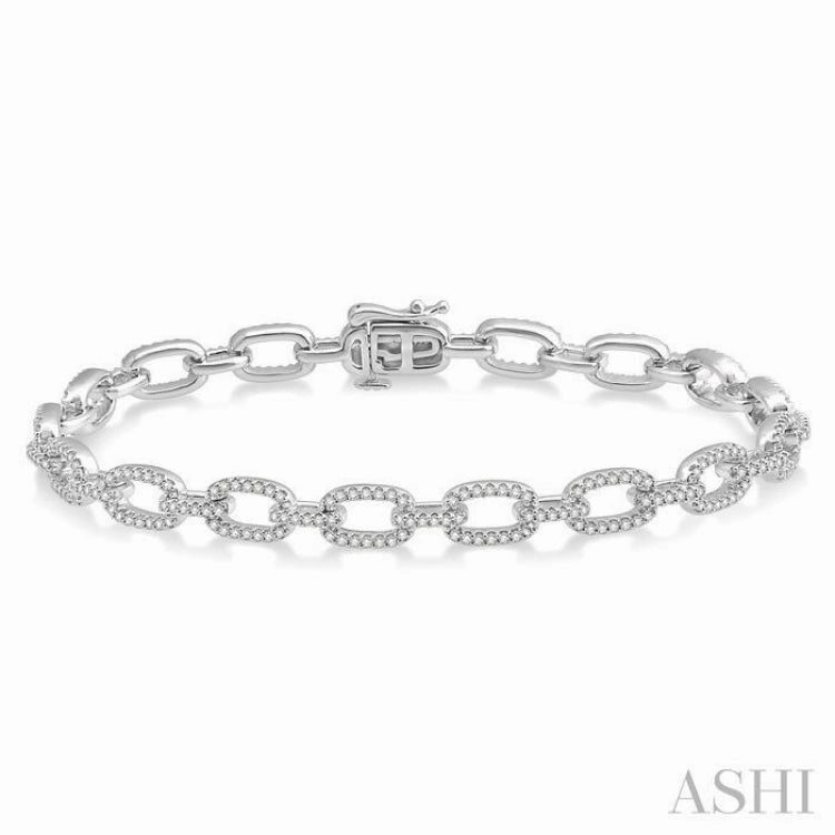 Forever Perspective 1 1/2 Ctw Round Cut Diamond Encrusted Link Paperclip Chain Bracelet in 14K White Gold