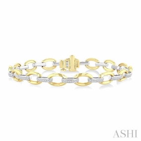 Unrestricted Blend 1/3 Ctw Round Cut Diamond Bold Oval Shape Link Bracelet in 10K Yellow and White Gold