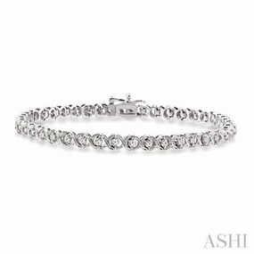 Typical Instance 1 ctw Round Cut Diamond X & O Link Bracelet in 10K White Gold