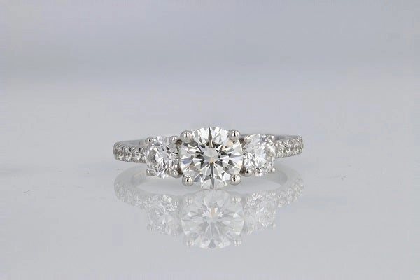 3-Stone 1.02ct H/VS1 Lab Grown Round Diamond Engagement Ring Hypoallergenic Expression