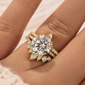 3PC 4.0Carat Round Cut Wedding Ring Set With Two Curved Wedding Bands Classic Outfit Elegant Outline