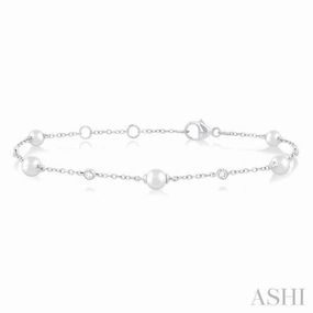 Pan-Regional Composites 4 MM Round Shape Cultured Pearl and 1/20 Ctw Round Cut Diamond Fashion Station Bracelet in 14K White Gold
