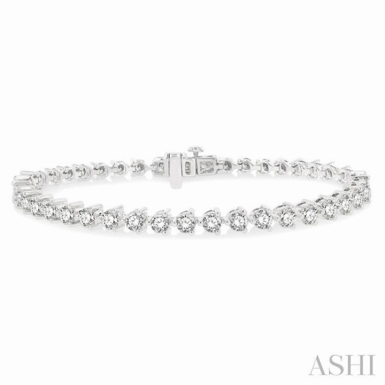 Universal Amalgamations 6 Ctw Round Cut Diamond 3-Prong Tennis Bracelet in 14K White Gold