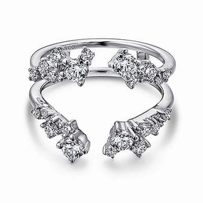 Superior Decoration Luxury Keepsake Prong Set Asymmetrical Constellation Diamond Wedding Band