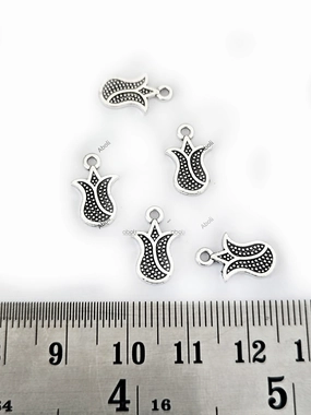 Silver tulip buds charm double sided flower bud charms tulips charms CHMS134 5 charms Seasonal Light