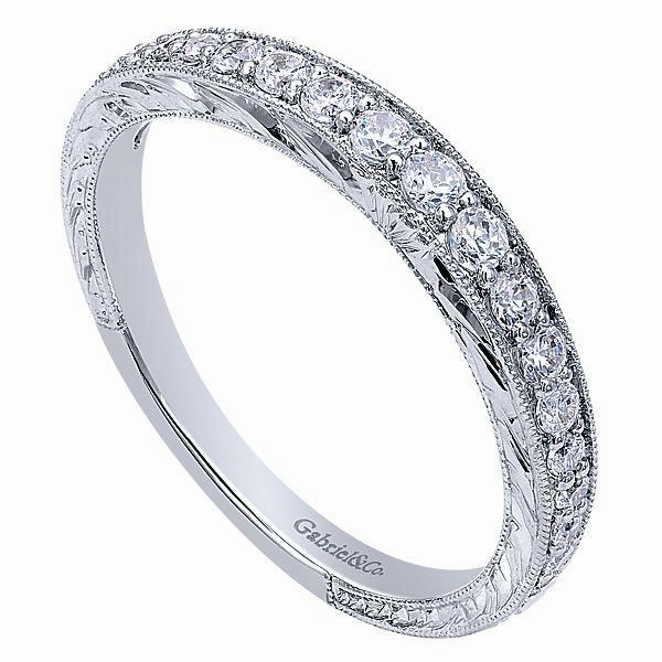 Durable piece Sturdy Jewelry Graduated Round Diamond Band .31Cttw 14K White Gold  147B