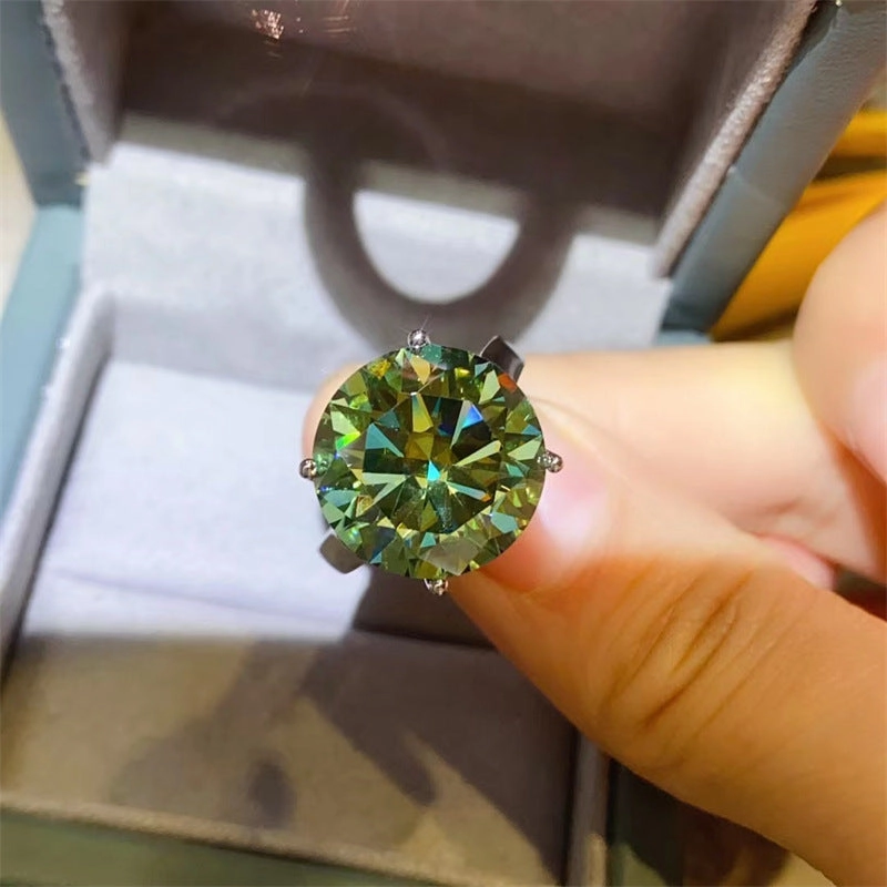 Ornate Product Green Diamond Ring | 18K Gold | Moissanite