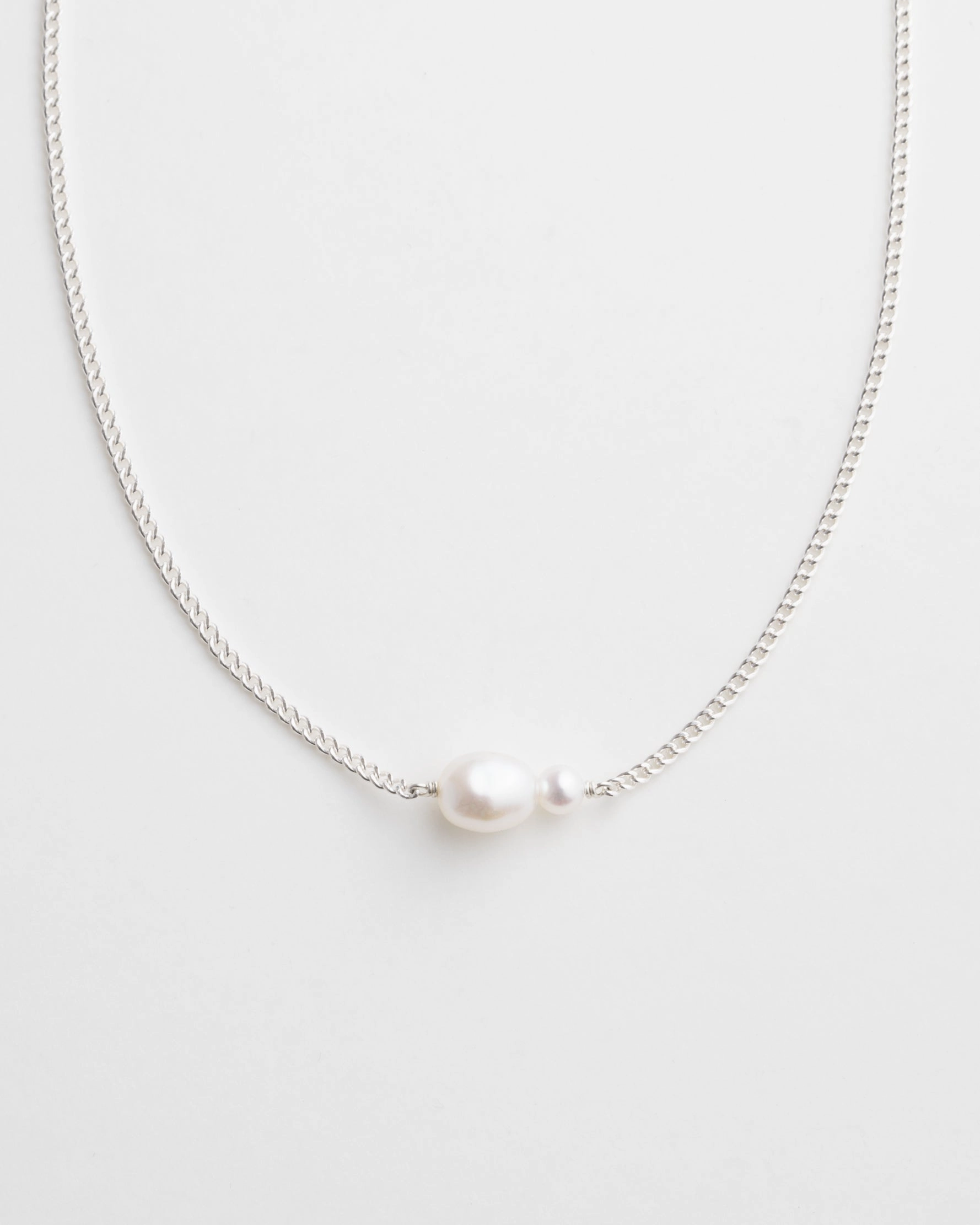 Modern Ornament Pearl Bubble Necklace