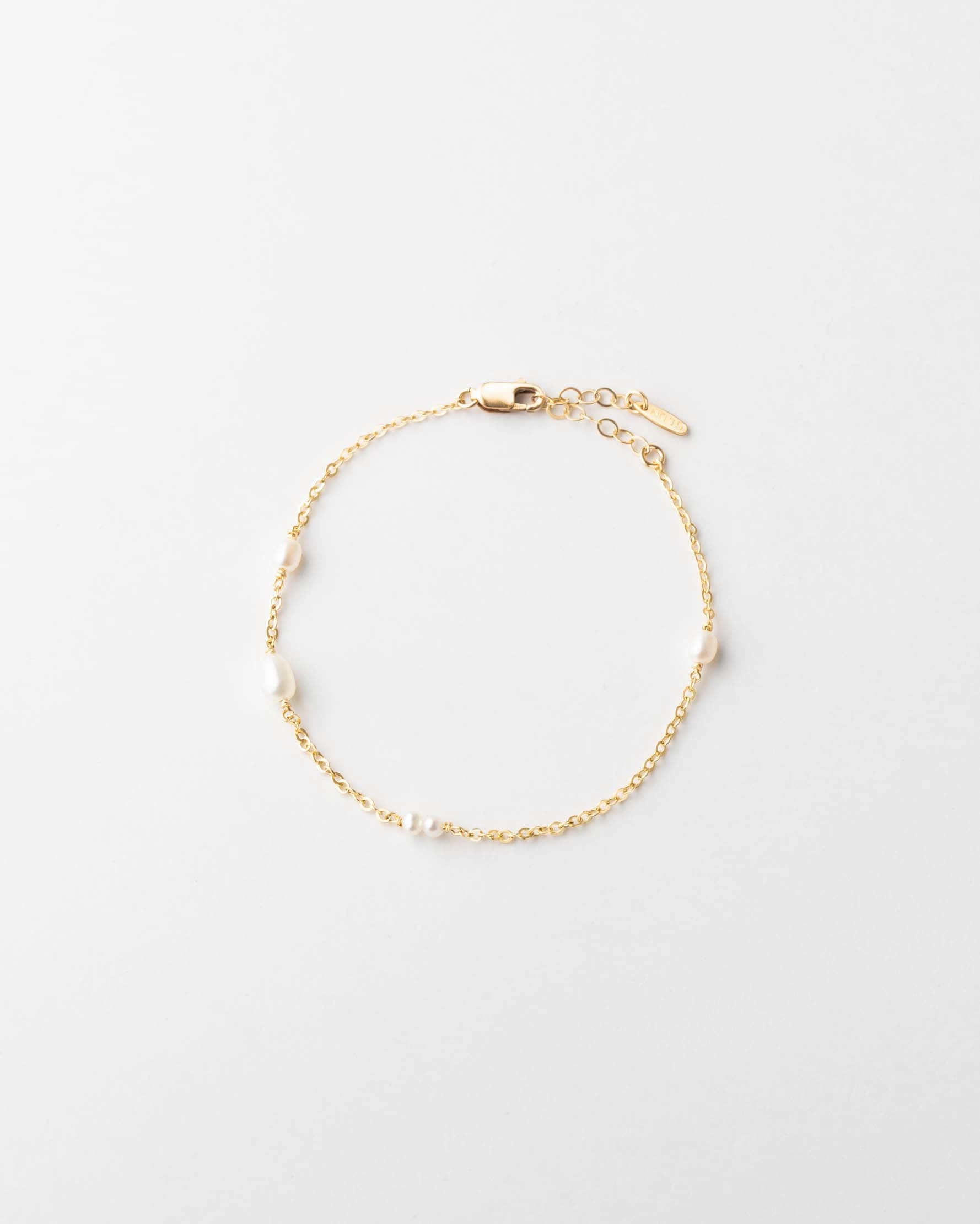 Clear Amalgamations Floating Pearl Bracelet