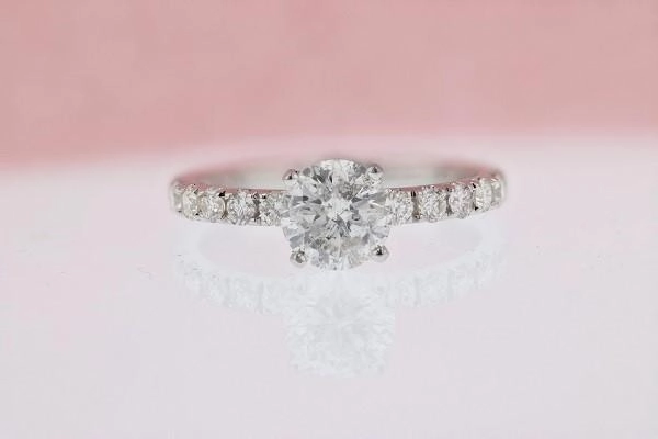 Center Round Diamond Engagement Ring with Pave Diamond Head Delicate Object Classic Bauble