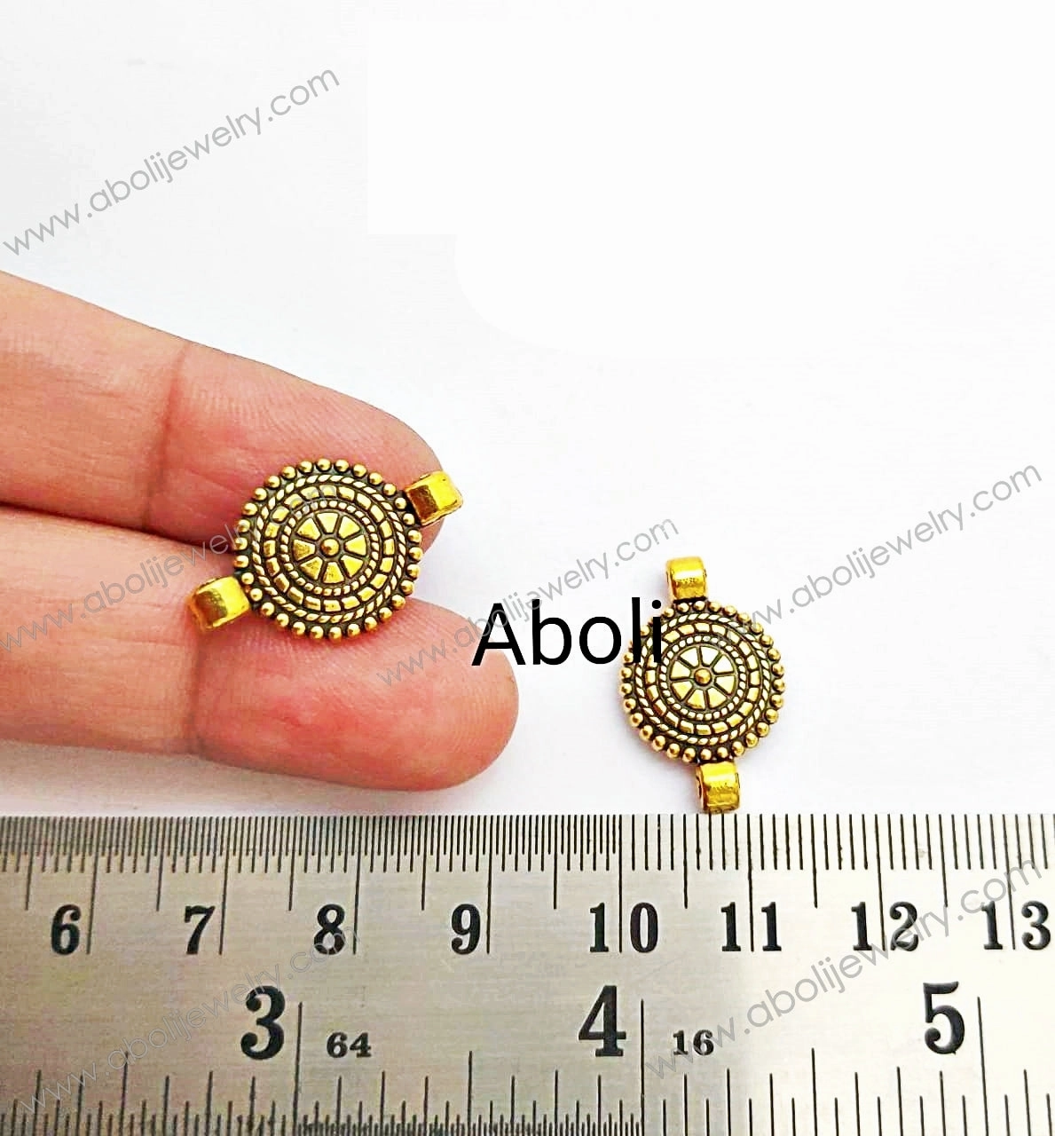 Golden Charm connector round floral connectors CHMG09 2 charms Elegant Gem
