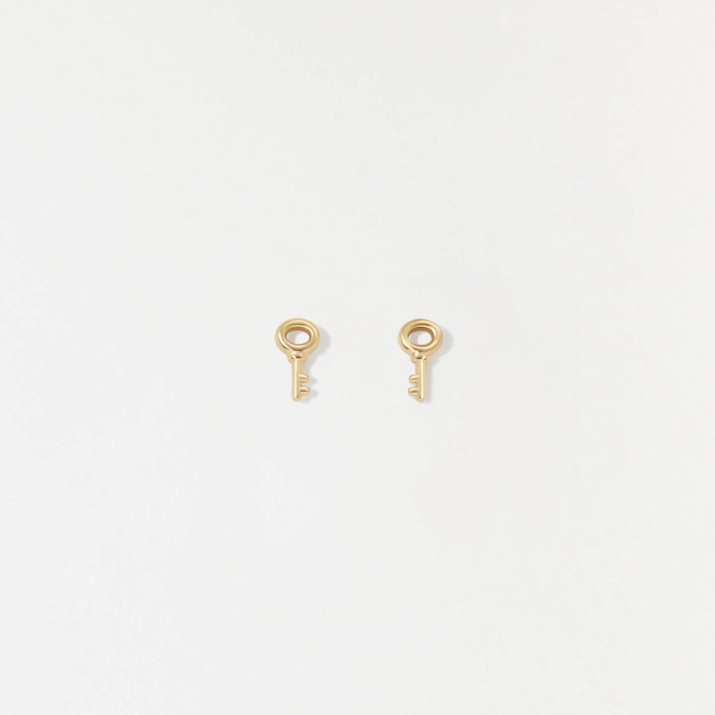 Skeleton Key Studs Classic Detail