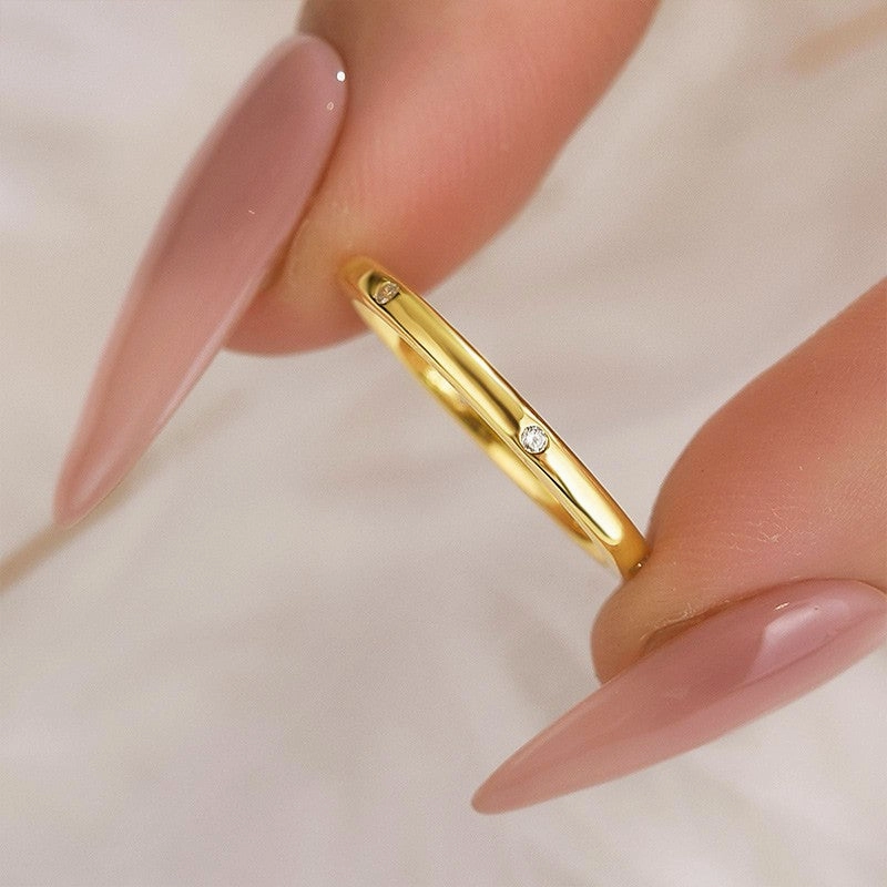 Classic 925 Sterling SIlver Wedding Band With Round Cut Stone Elegant Radiance Sculpted Accent