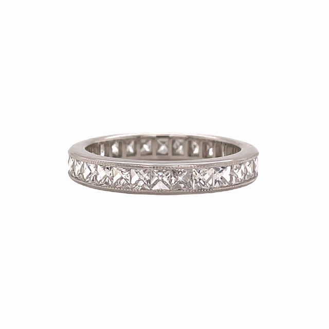 Artisan Shape FRENCH CUT BAGUETTE DIAMOND BAND