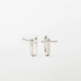 Striking Item Totte Earrings
