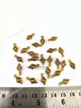 Golden kite shaped rhombus shape Charm dangles CHMG135 10 gm Soft Edge Elegant Finish