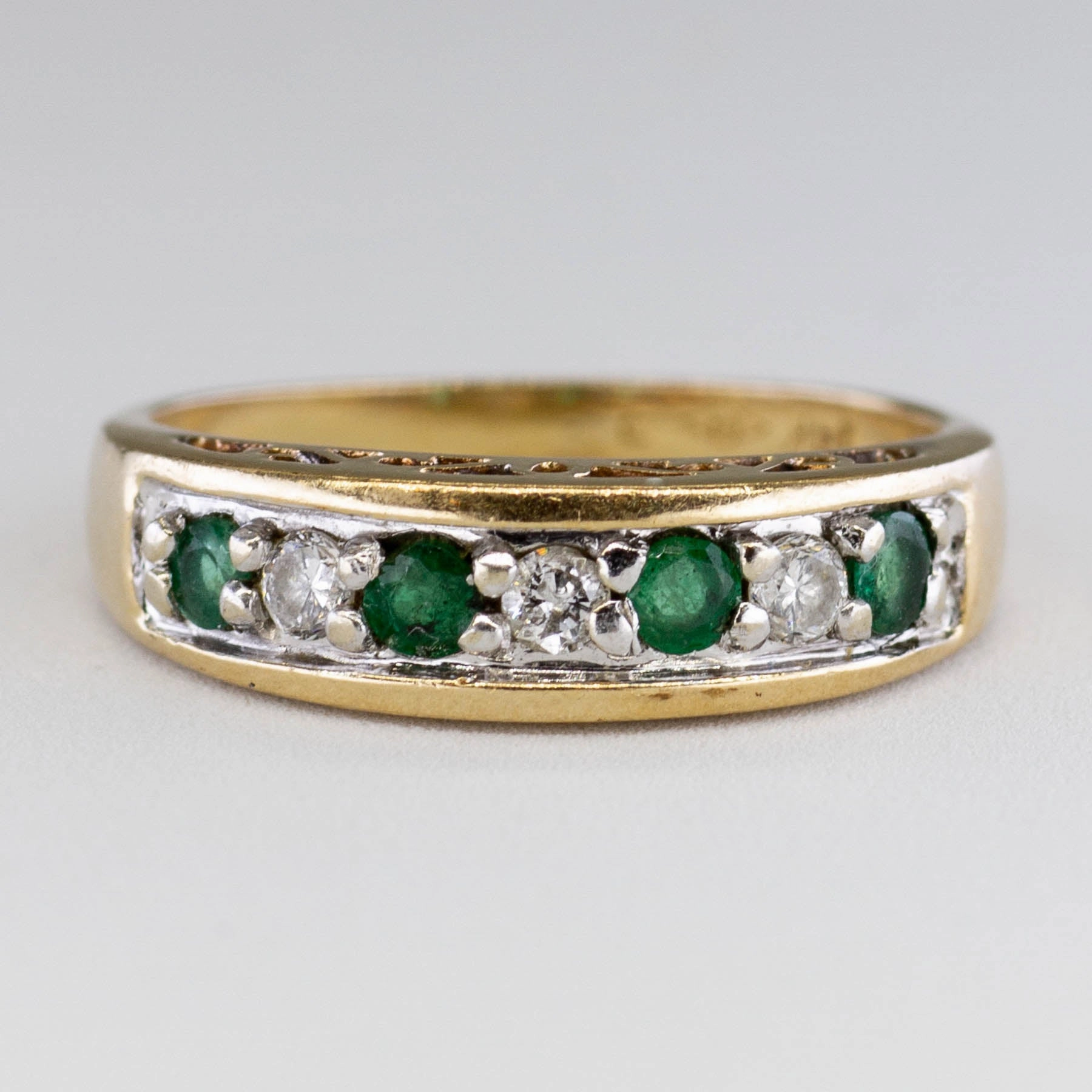 Alternating Diamond & Emerald Band | 0.09ctw, 0.15ctw | SZ 5.75 | Smooth Surface