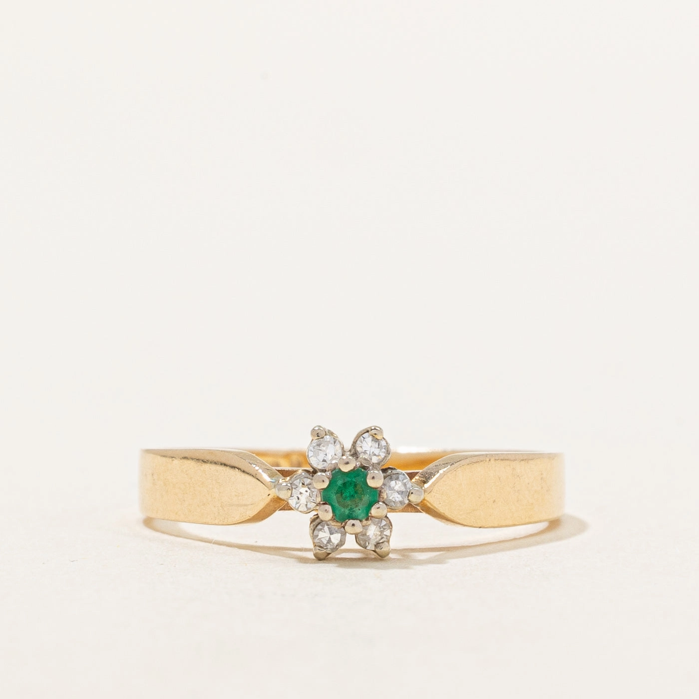 Elegant feature Evening Style Diamond & Emerald High Set Ring | 0.12ctw, 0.07ctw | SZ 6 |