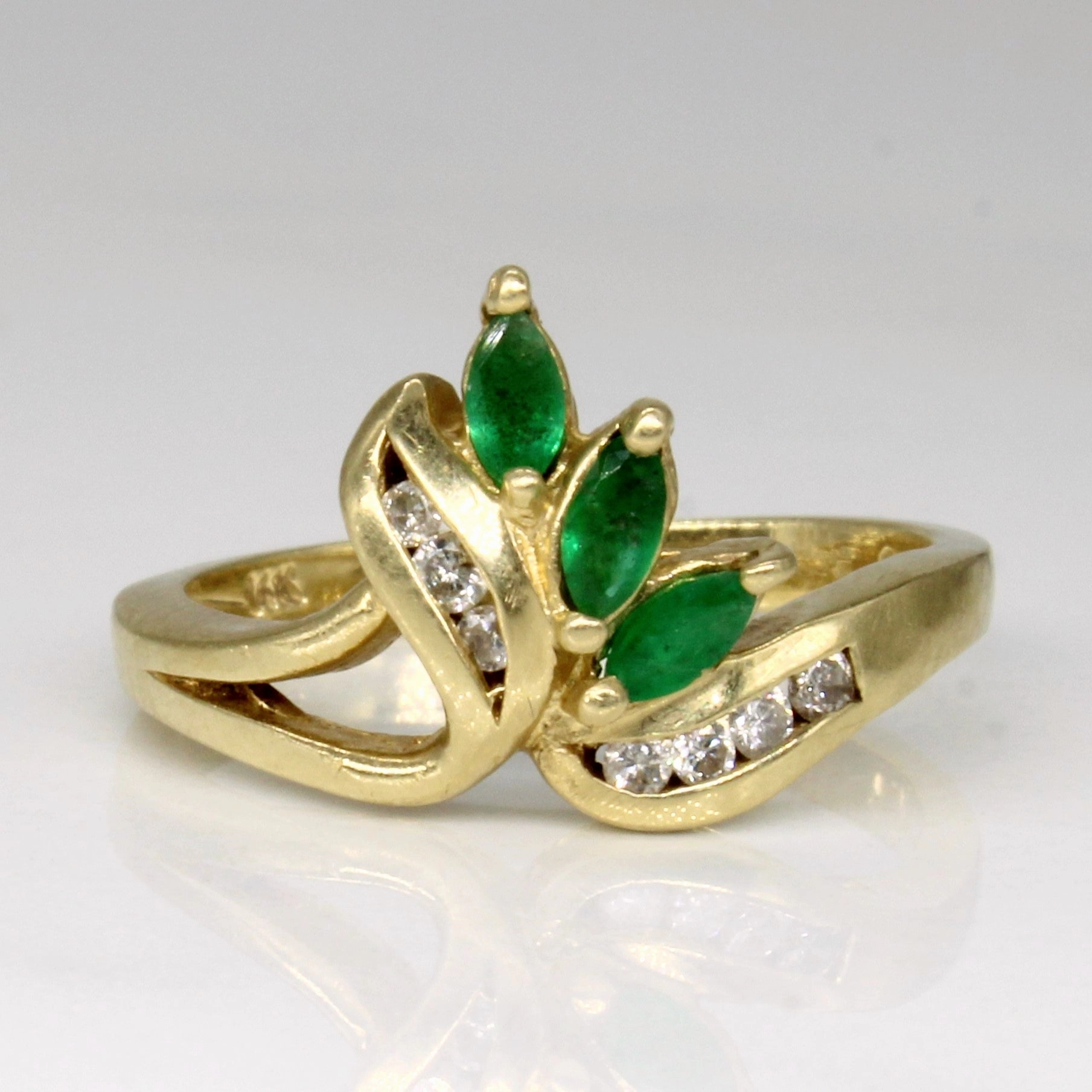 Timeless Layer Diamond & Emerald Ring | 0.10ctw, 0.09ctw | SZ 5.75 |