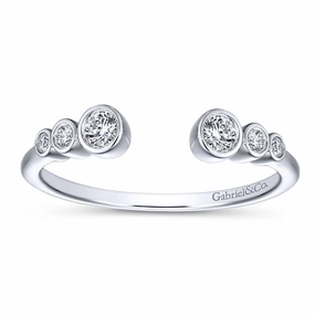 Day Style Fashionable Item 14k white gold bezel set diamond split stackable ring