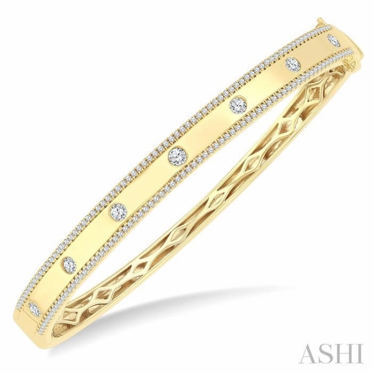 Boundless Fusion 1 Ctw Flush Set Round Cut Diamond Fashion Bangle in 14K Yellow Gold