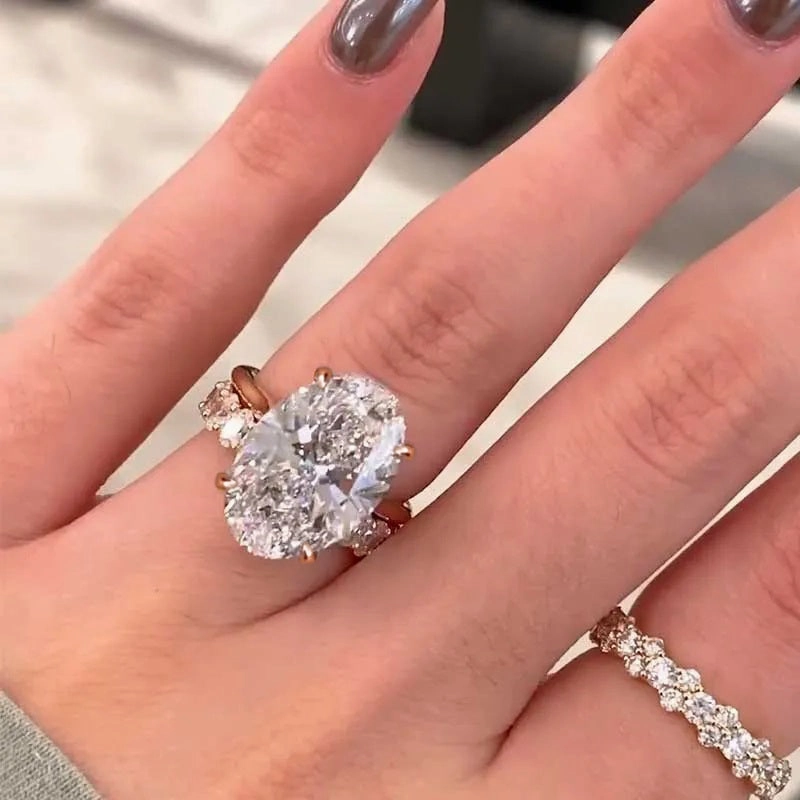 Louily Luxury Oval Cut 2PC Wedding Ring Set In Sterling Silver Glowing Feature