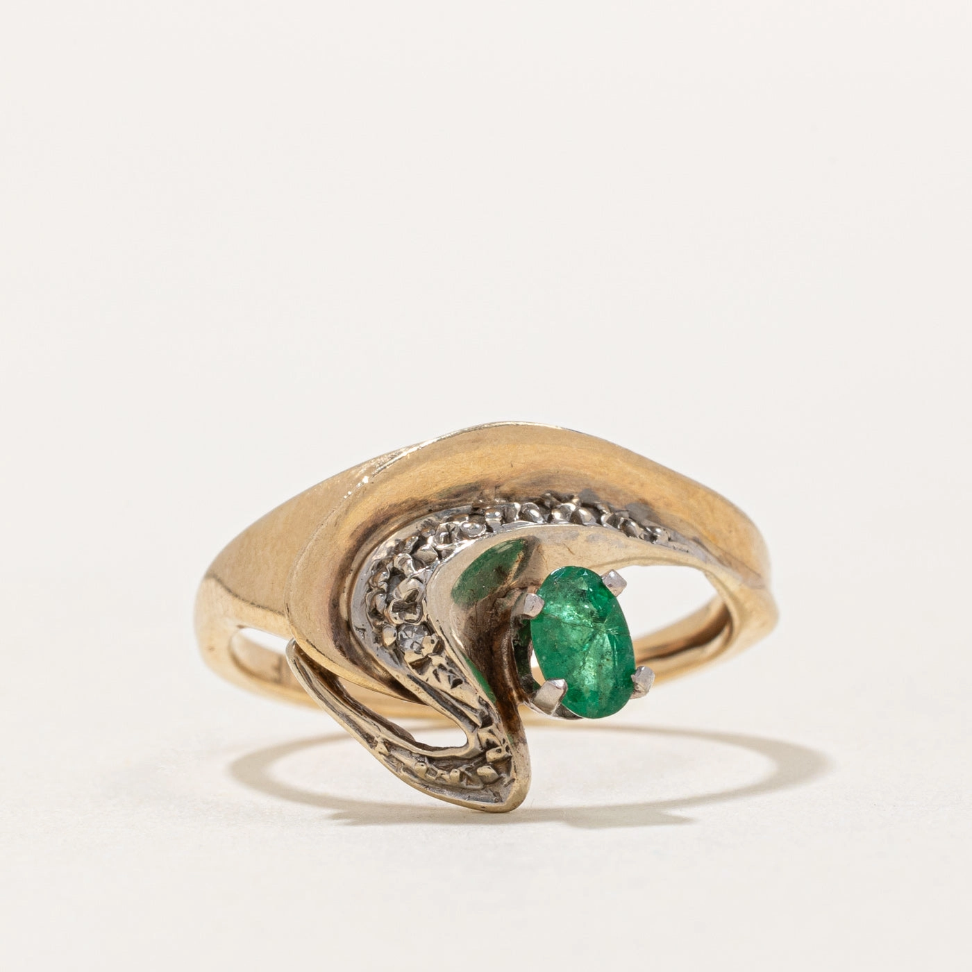 Emerald & Diamond Abstract Ring | 0.12ct, 0.03ctw | SZ 5 | Modern Finish Trendy Detail