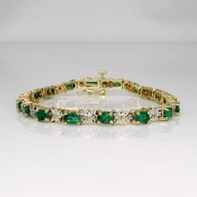 Festive Outfit Natural Flow Emerald & Diamond Bracelet | 3.25ctw, 0.09ctw | 7" |