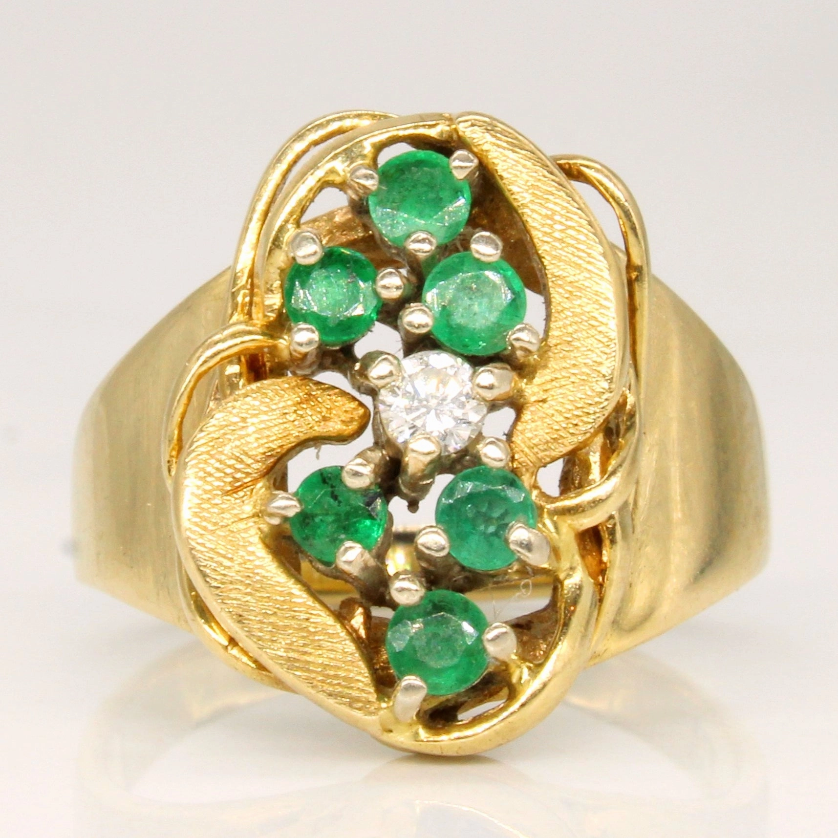 Emerald & Diamond Cluster Ring | 0.30ctw, 0.07ct | SZ 5 | Travel Friendly Chic Evening