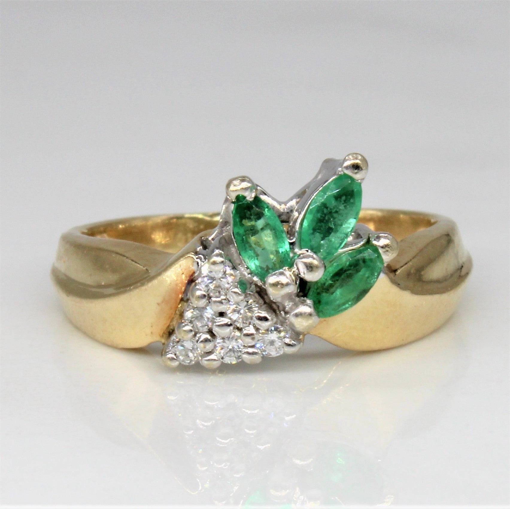 Bold Pieces Design Balanced Highlight Emerald & Diamond Grape Vine Ring | 0.21ctw, 0.06ctw | SZ 4.5 |