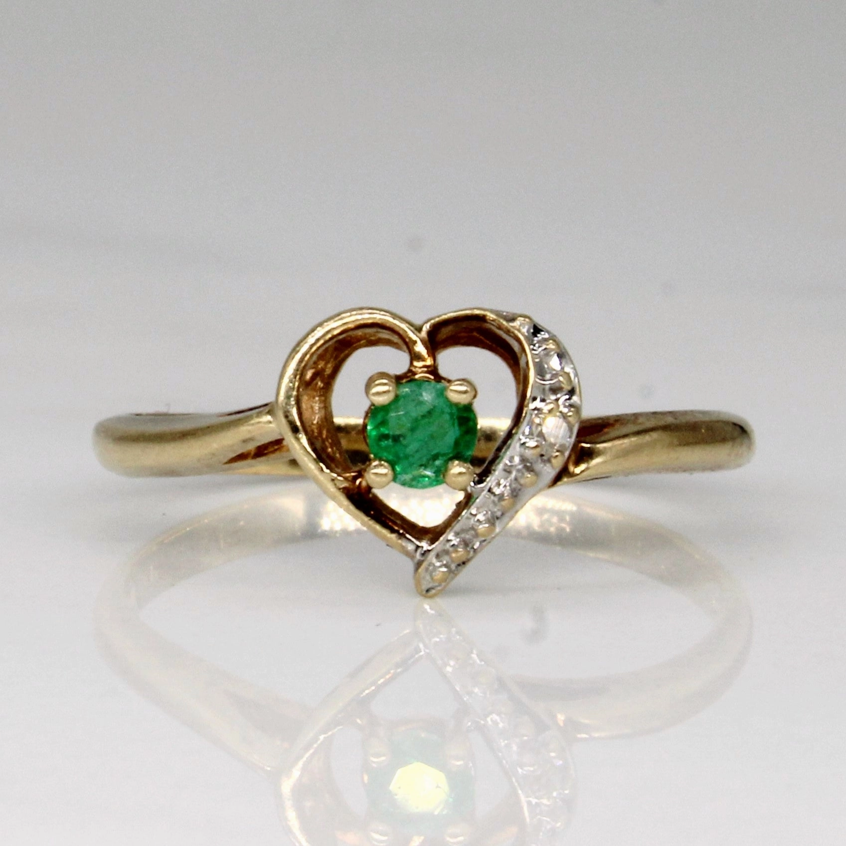 Luxe Moment Weekend Chic Emerald & Diamond Heart Ring | 0.07ct, 0.01ct | SZ 5.5 |