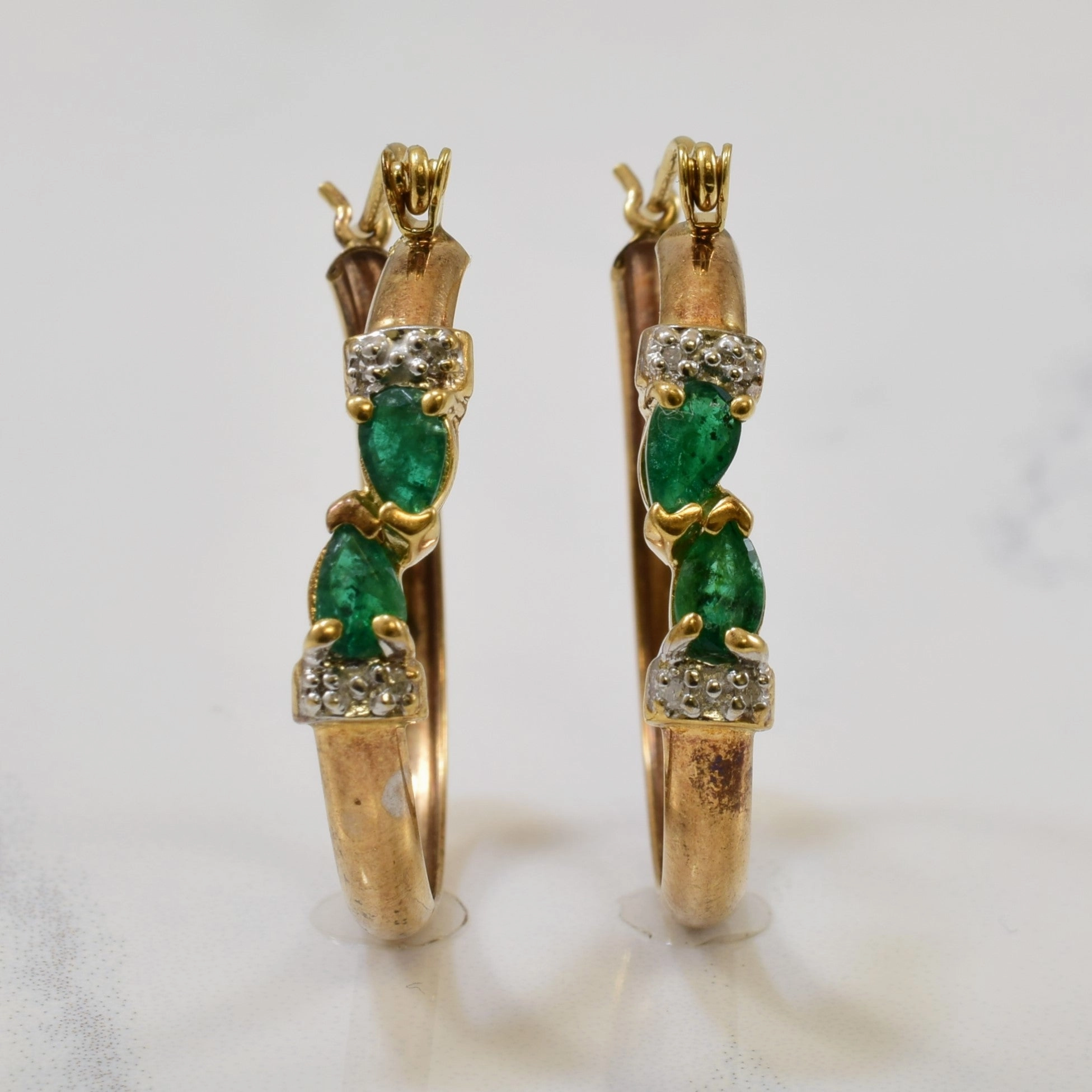 Outdoor Light Graceful Detail Emerald & Diamond Hoop Earrings | 0.90ctw, 0.04ctw |