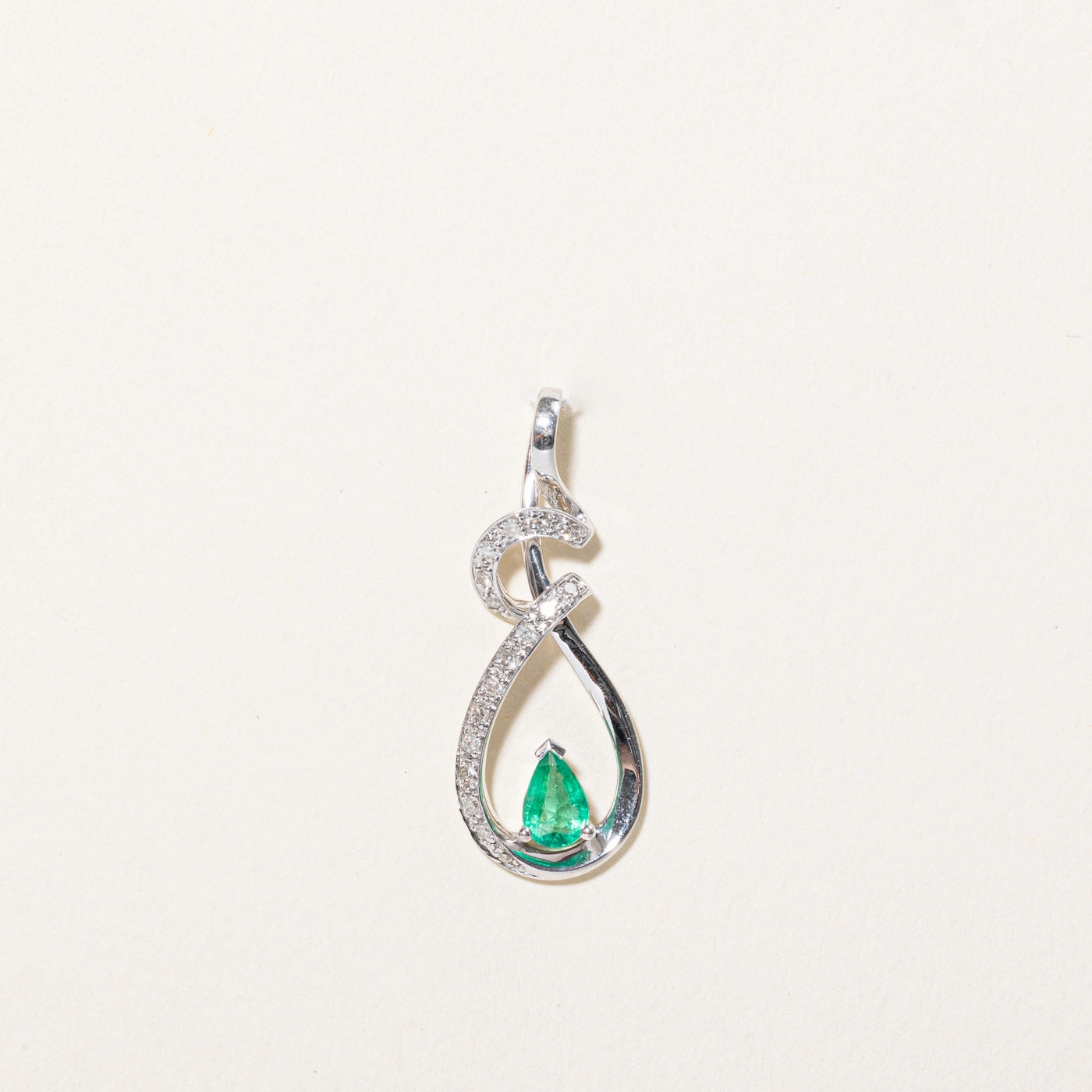 Emerald & Diamond Pendant | 0.25ct, 0.11ctw | Style Upgrade Vibrant Craft