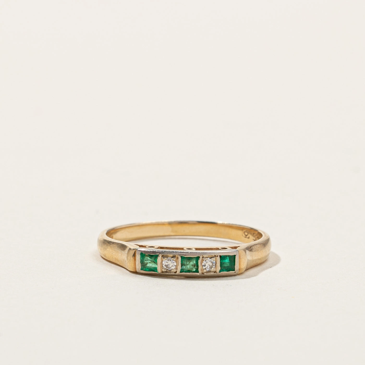 Statement Highlight Emerald & Diamond Ring | 0.09ctw | 0.02ctw | SZ 6 |