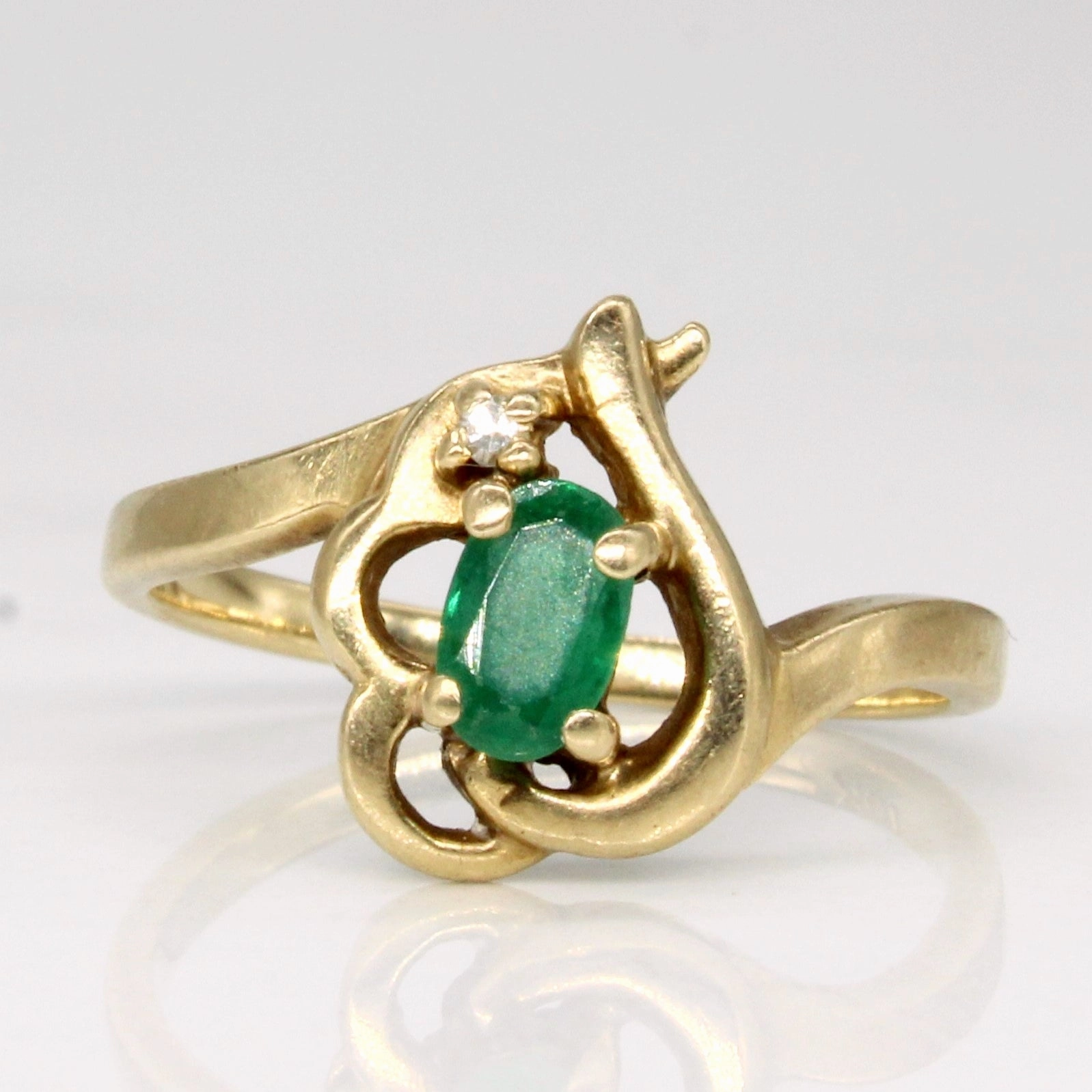 Beauty Element Dynamic Detail Emerald & Diamond Ring | 0.17ct, 0.01ct | SZ 4 |