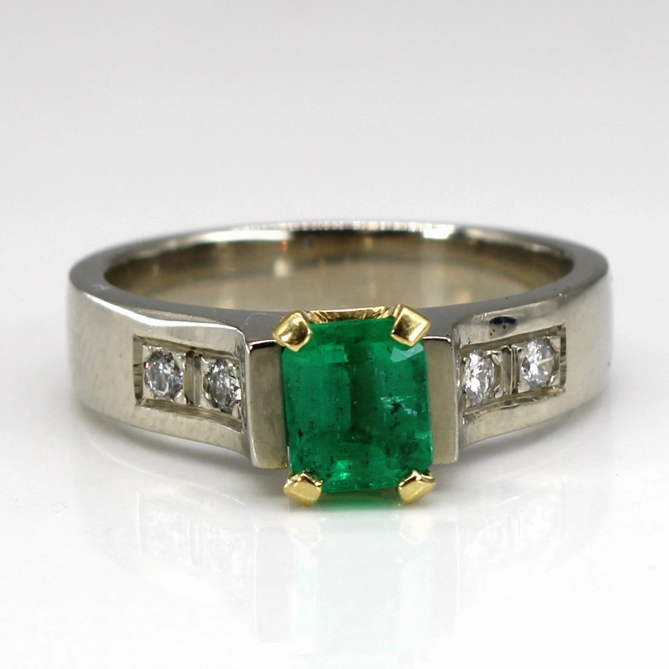 Emerald & Diamond Ring | 0.75ct | 0.12ctw | SZ 8 | Elegant Beauty