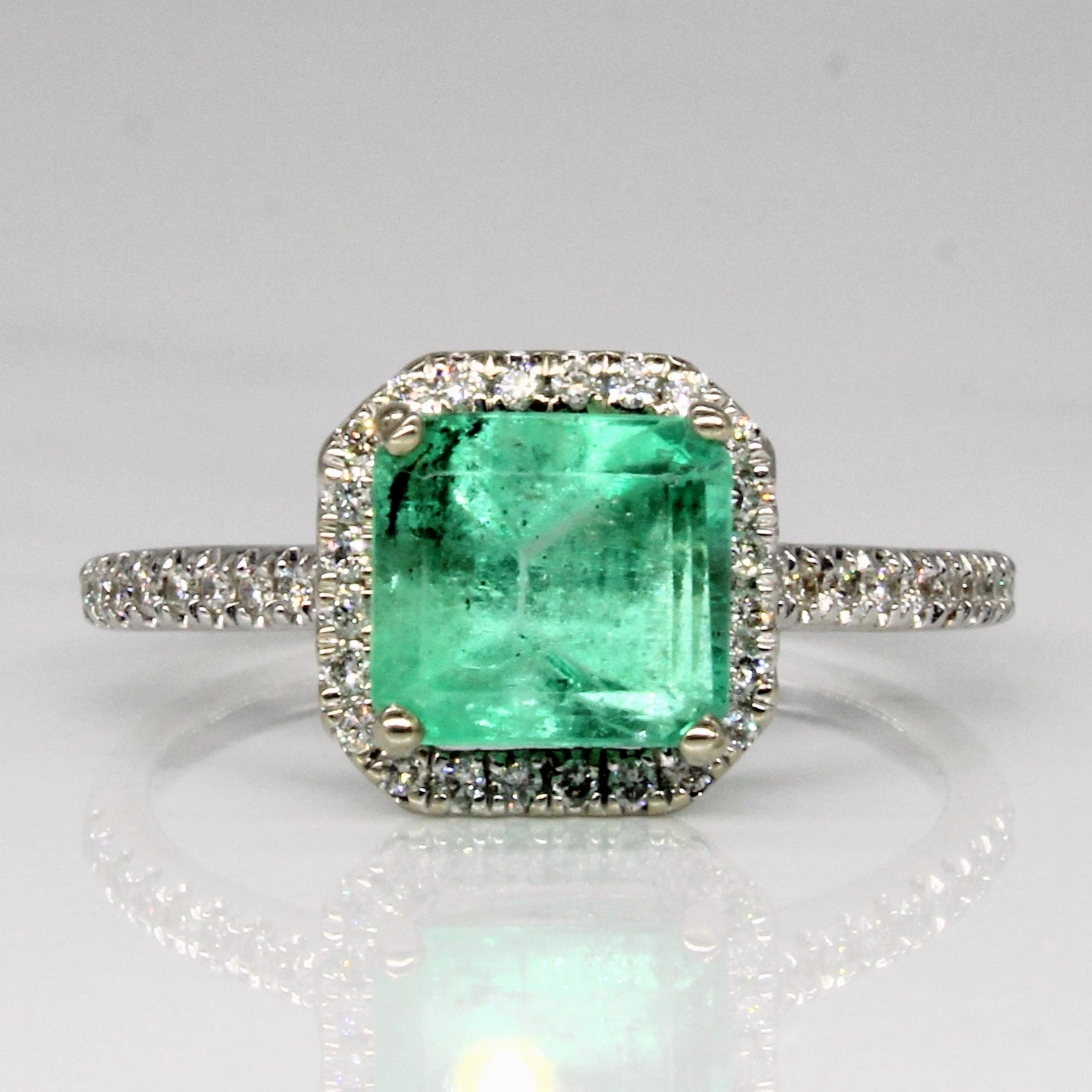 Emerald & Diamond Ring | 1.62ct, 0.21ctw | SZ 6.5 | urban vibe Stylish Outfit