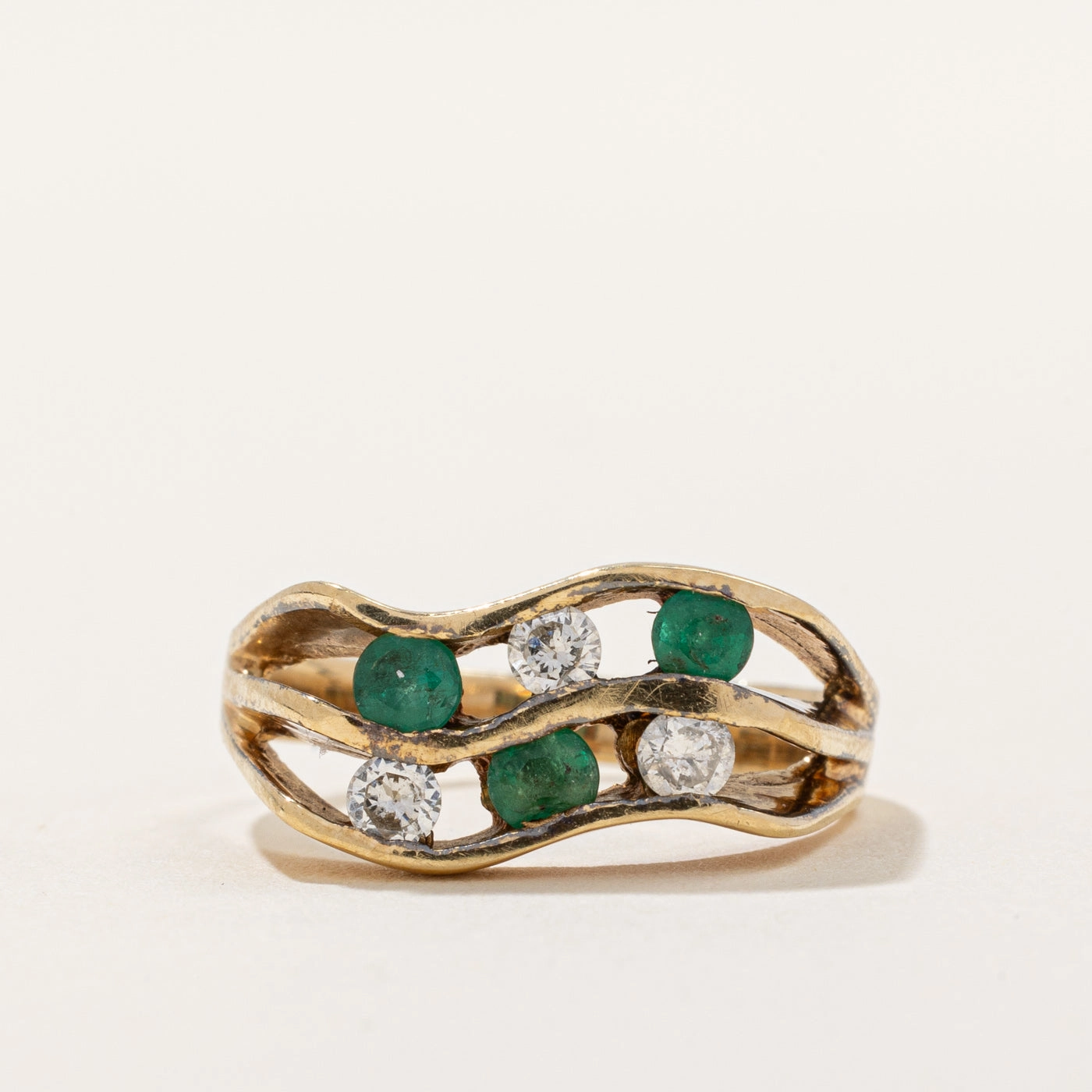 Emerald & Diamond Wave Ring | 0.27ctw, 0.15ctw | SZ 5.75 | Dynamic Feature Light Spark