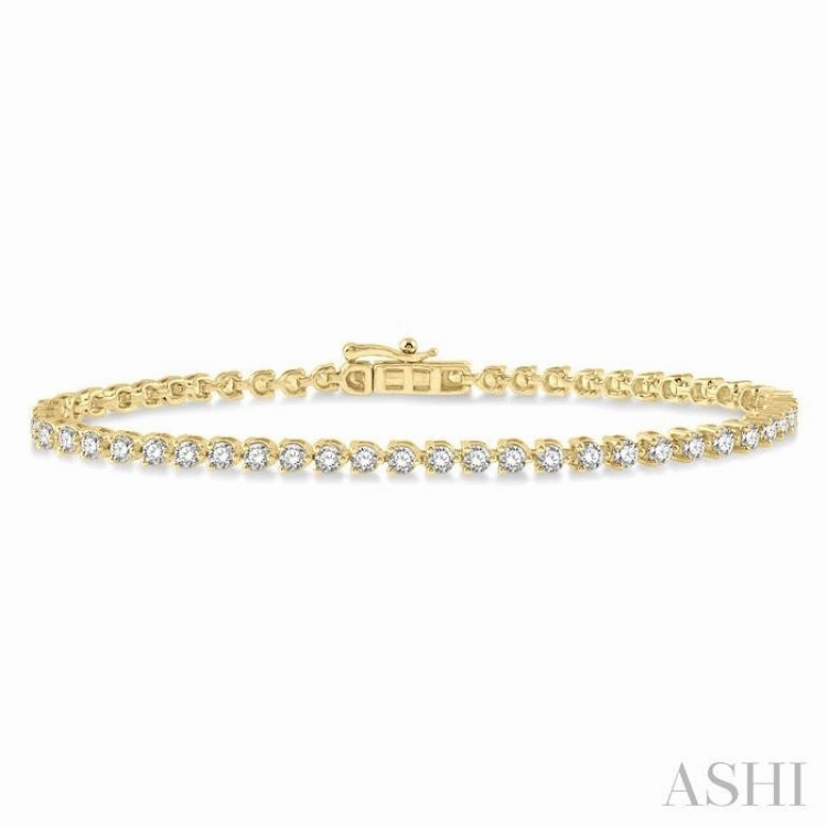 Ocean Inspired Fairy-Tale View 2 Ctw Tri-Prong Round Cut Diamond Tennis Bracelet in 14K Yellow Gold