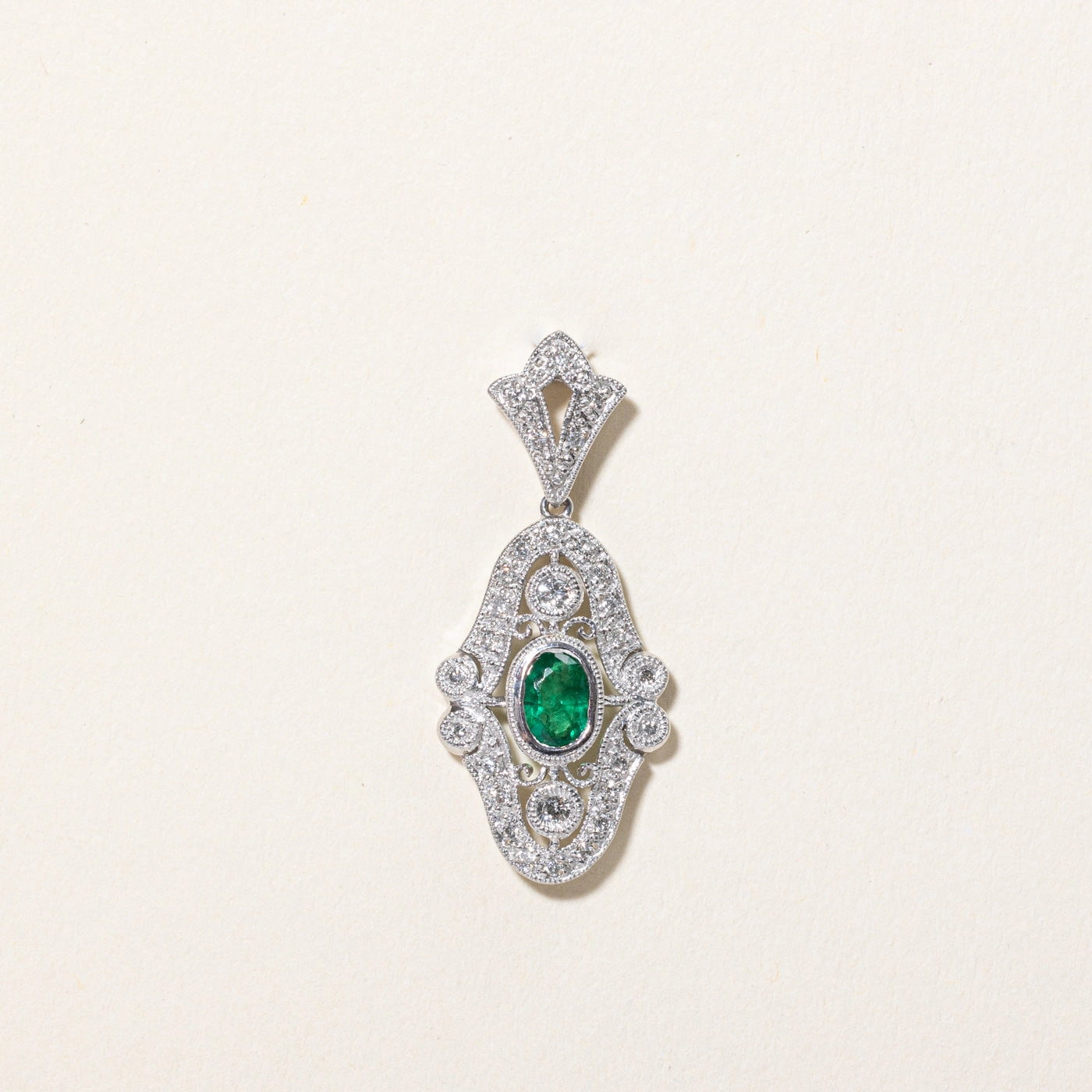 Emerald & Diamond Pendant | 0.40ct, 0.26ctw | Seasonal Mood Modern Fit