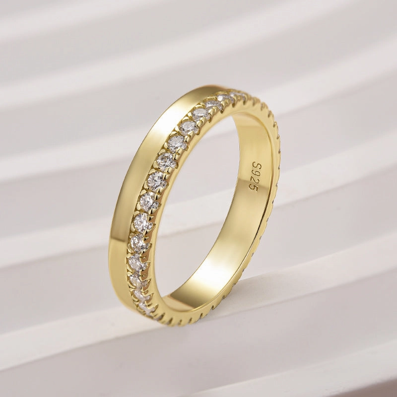 Louily Moissanite Round Cut Yellow Gold Wedding Band for Women Cool Texture Delicate Frame