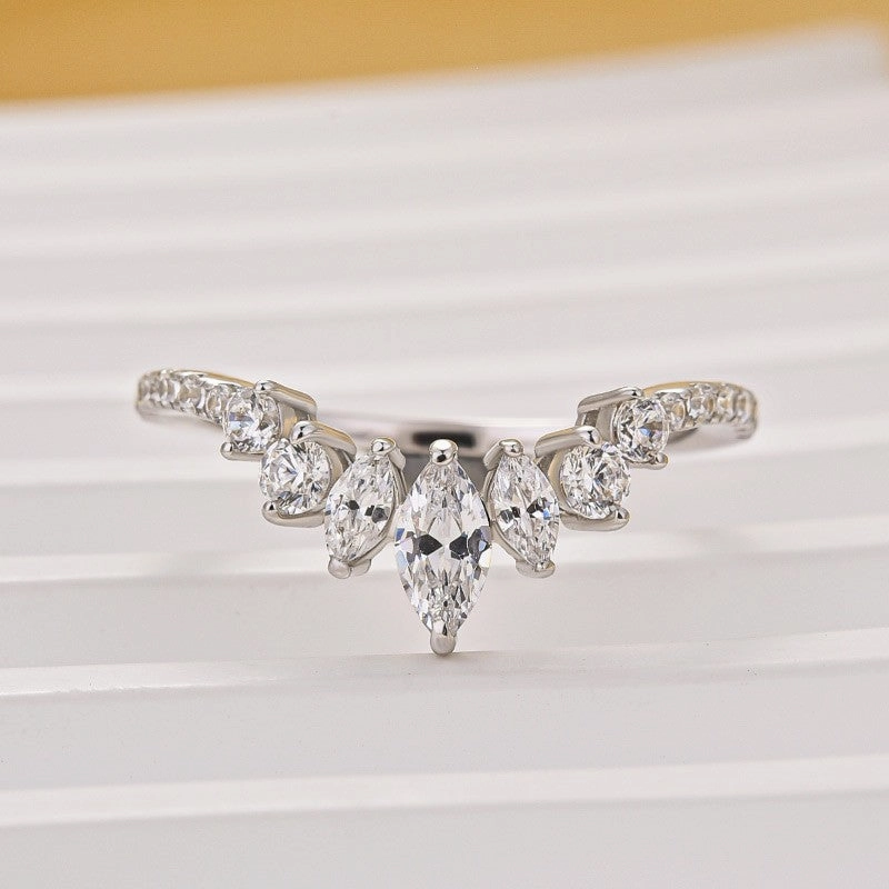 Lustrous Touch Glam Effect Vintage Marquise Cut & Round Cut Crown-Shaped Wedding Band In Sterling Silver