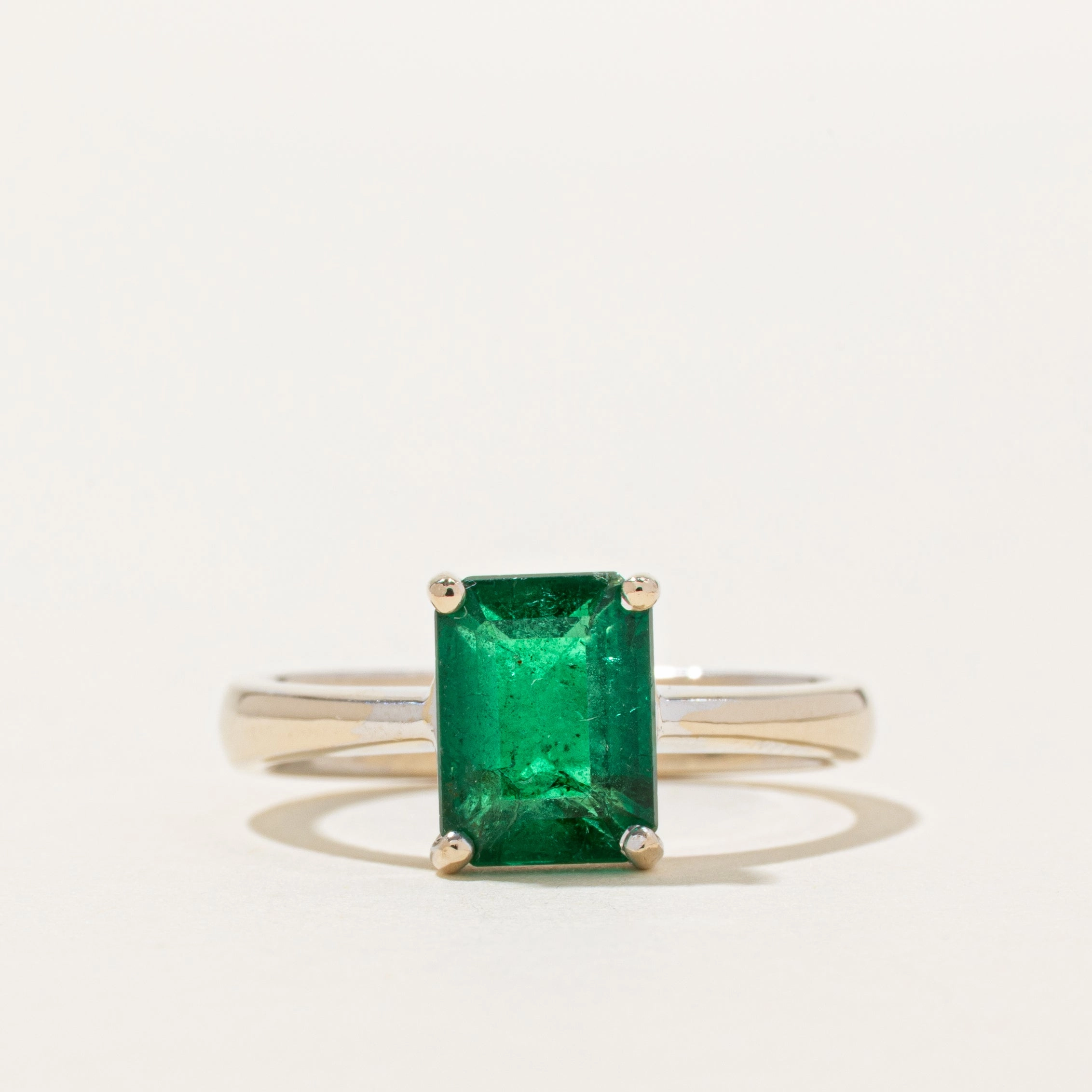 Dazzling Craft Autumn Glow 18k Solitaire Vivid Green Emerald Ring | 2.40ct | SZ 8.5